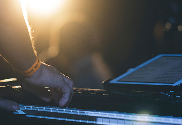 Music-&-Entertainment_01